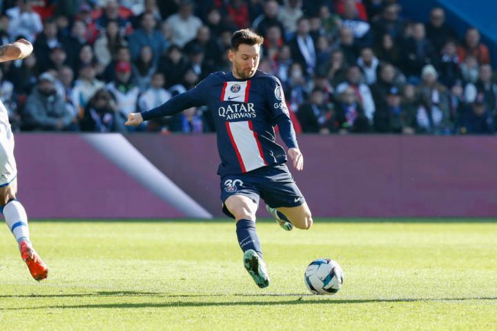 尔为球队新 尔为球队新